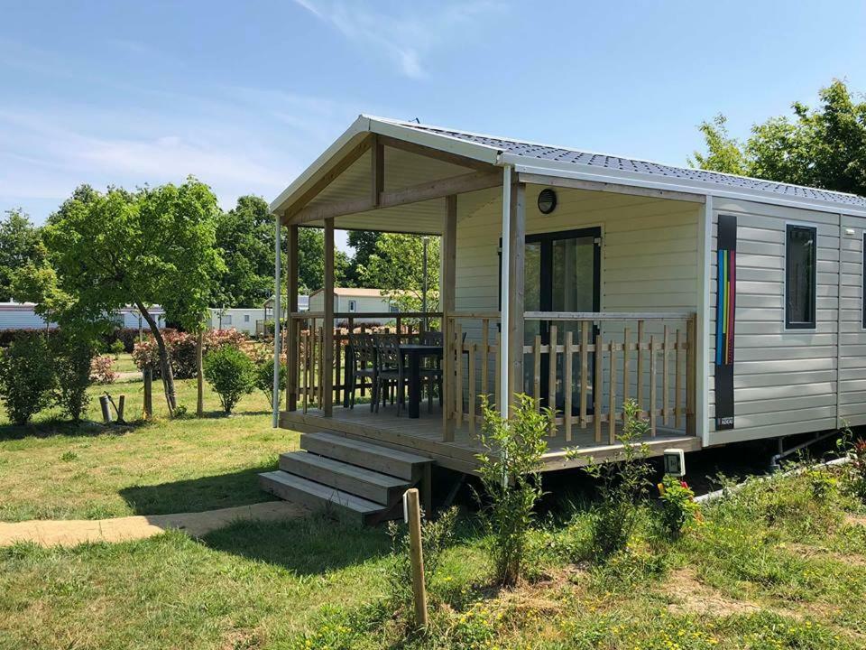Camping Au Pre De L'Etang Sainte-Foy  Exterior foto